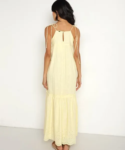 Saint Helena Dresses>Holly Holiday Maxi Dress Plumeria