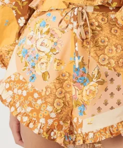 Spell Shorts><noscript><img width=