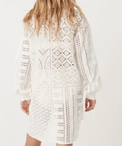 Spell Tops><noscript><img width=