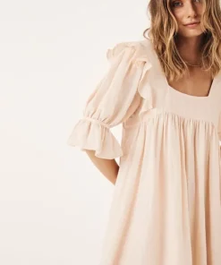 Spell Dresses><noscript><img width=
