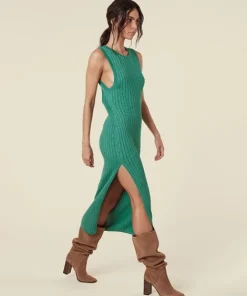 Spell Dresses><noscript><img width=