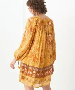 Spell Dresses><noscript><img width=