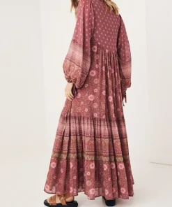 Spell Dresses><noscript><img width=