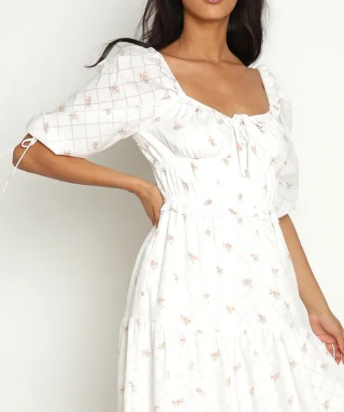 Sweet En Forme Dresses>Bouquet Floral and Diamond Midi