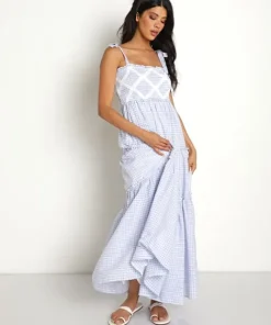 Sweet En Forme Dresses>Gingham Ruffled Maxi Dress