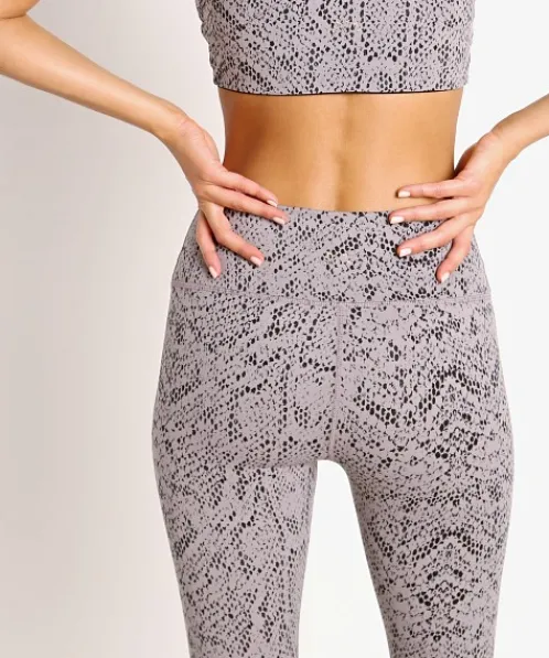 Varley Bottoms>Century Legging Silversnake