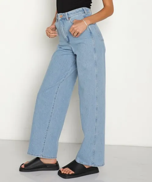 Wrangler Pants>Barrel 652 Jean Bluestone