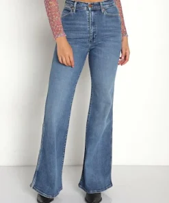 Wrangler Pants>Wanderer 622 High Rise Flare Jean Forget Me Not