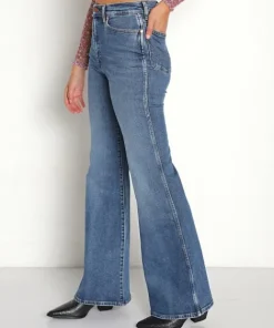 Wrangler Pants><noscript><img width=