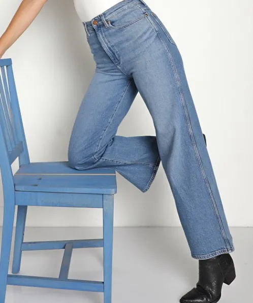 Wrangler Pants>Worldwide High Rise Wide Leg Light Stone